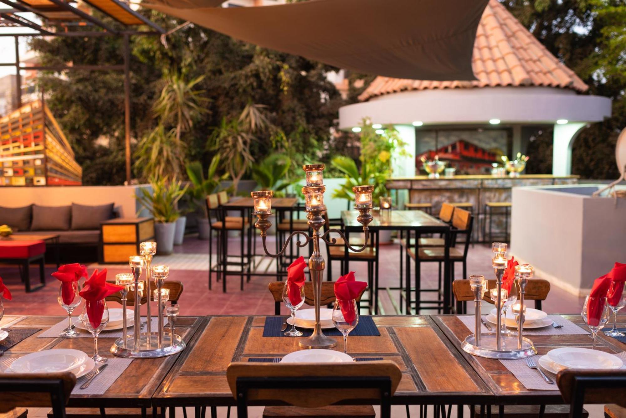 Loman Art Hotel Dakar Buitenkant foto