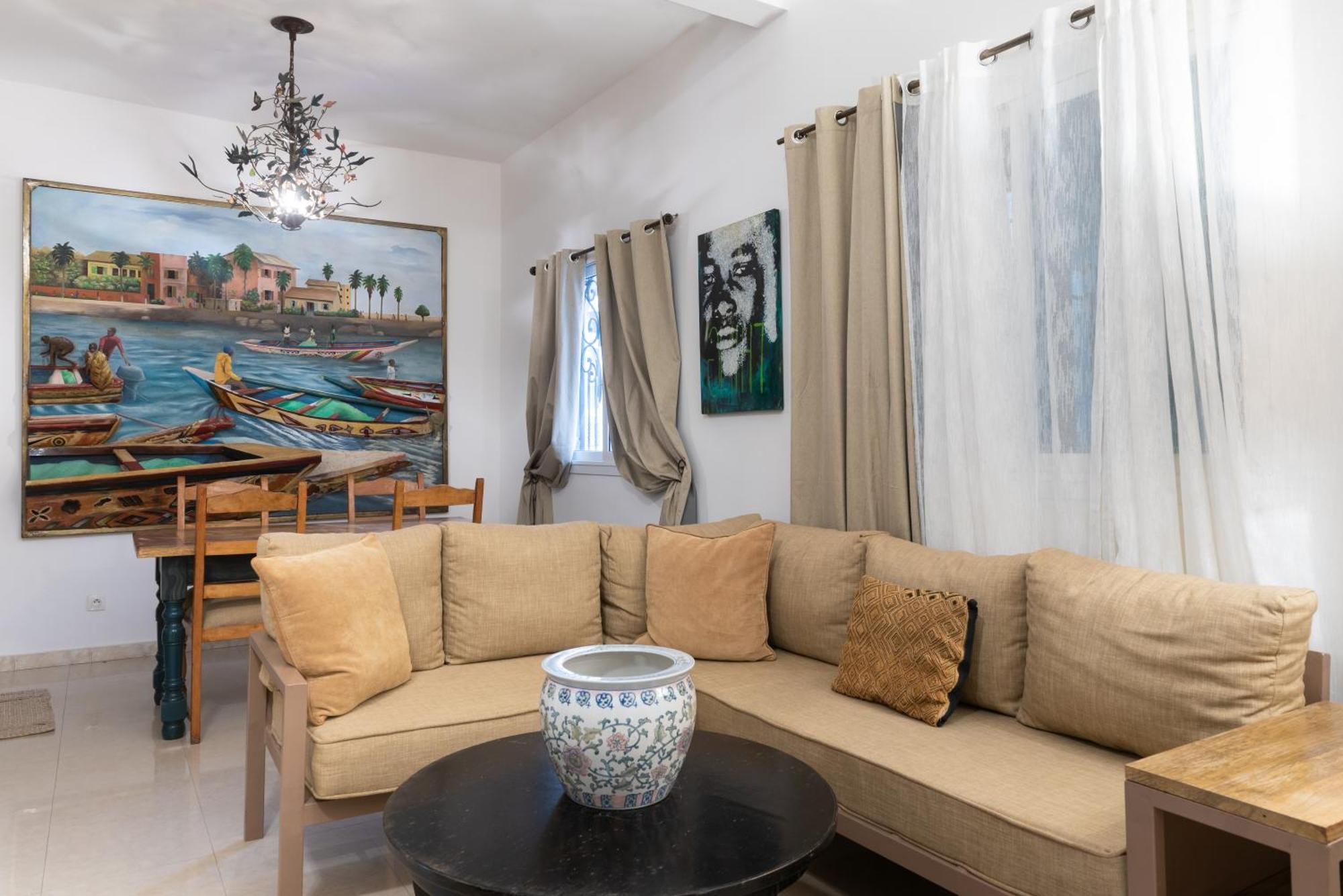 Loman Art Hotel Dakar Buitenkant foto