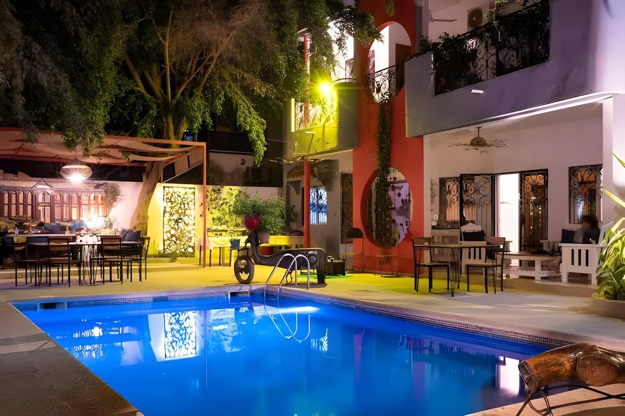 Loman Art Hotel Dakar Buitenkant foto